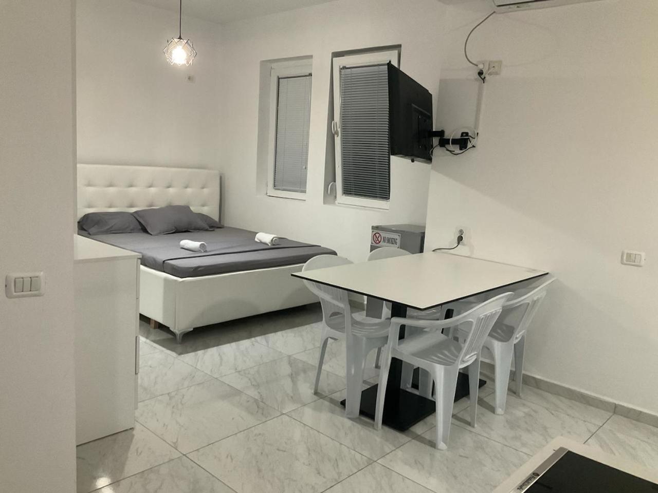 Golem Apartment Exterior photo